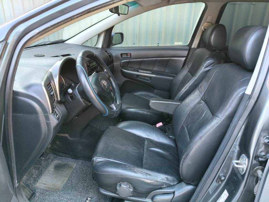 WISH 威曲 轎式休旅車 2.0E 手自排 恆溫 無待修 保證無泡水 無重大事故 車況優【意洽 : 0958-681555 Line 同電話，呂先生，歡迎聯絡】  第4張相片