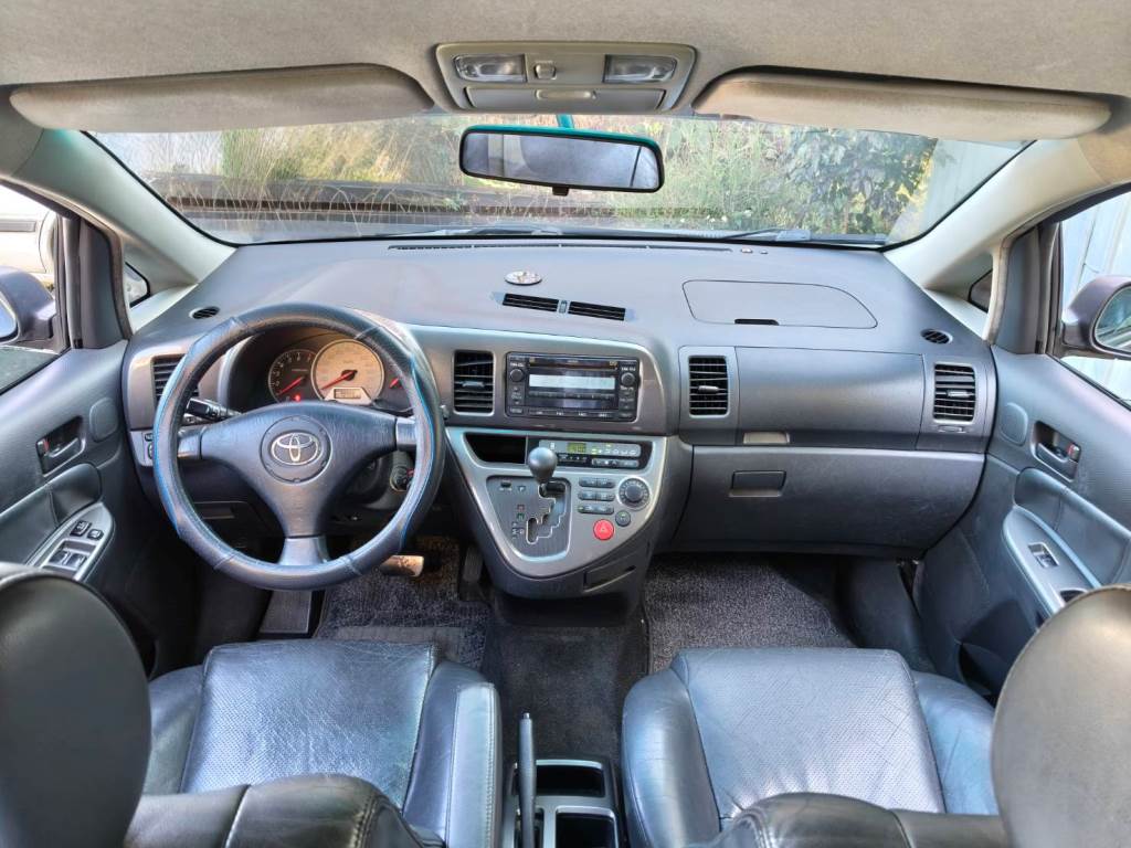 WISH 威曲 轎式休旅車 2.0E 手自排 恆溫 無待修 保證無泡水 無重大事故 車況優【意洽 : 0958-681555 Line 同電話，呂先生，歡迎聯絡】  第6張相片