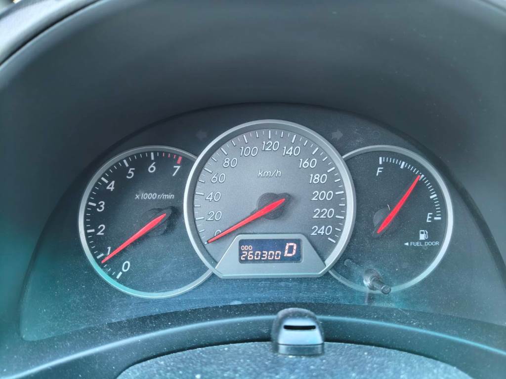 WISH 威曲 轎式休旅車 2.0E 手自排 恆溫 無待修 保證無泡水 無重大事故 車況優【意洽 : 0958-681555 Line 同電話，呂先生，歡迎聯絡】  第9張相片