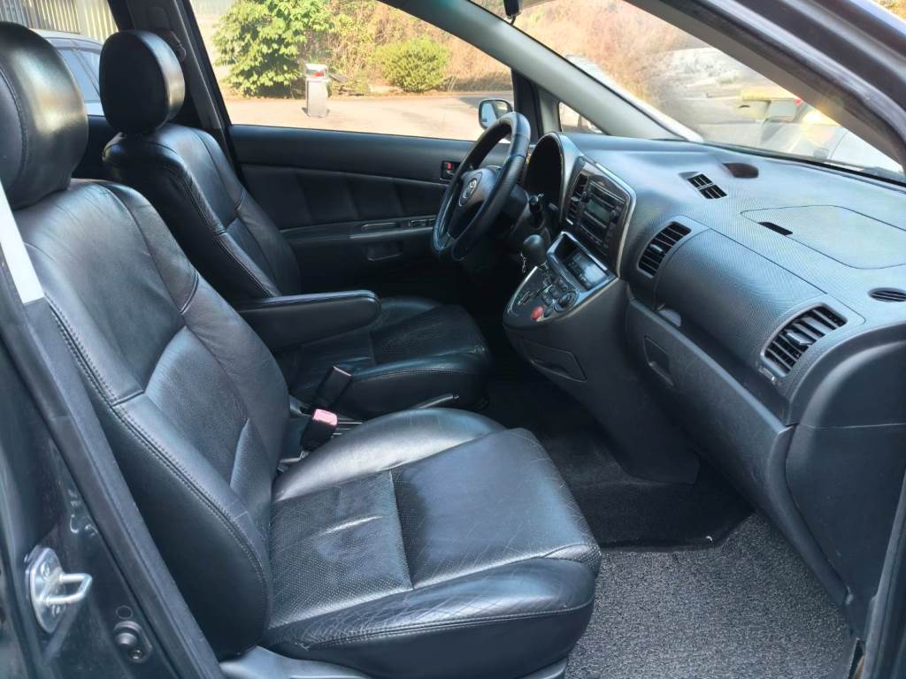 WISH 威曲 轎式休旅車 2.0E 手自排 恆溫 無待修 保證無泡水 無重大事故 車況優【意洽 : 0958-681555 Line 同電話，呂先生，歡迎聯絡】  第10張相片