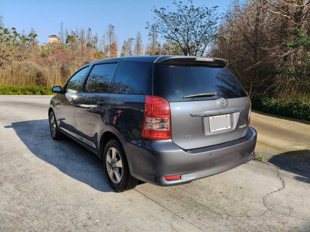 WISH 威曲 轎式休旅車 2.0E 手自排 恆溫 無待修 保證無泡水 無重大事故 車況優【意洽 : 0958-681555 Line 同電話，呂先生，歡迎聯絡】  第12張相片