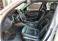 2.0 SDRIVE 20d 渦輪增壓 手自排 雙區恆溫 導航 全景天窗 倒車影像 一手車 原鈑件 認證車 保證無泡水 無重大事故 車況優【意 洽 :0958-681555 Line 同電話，呂先生，歡迎聯絡賞車，謝謝!】  第5張縮圖