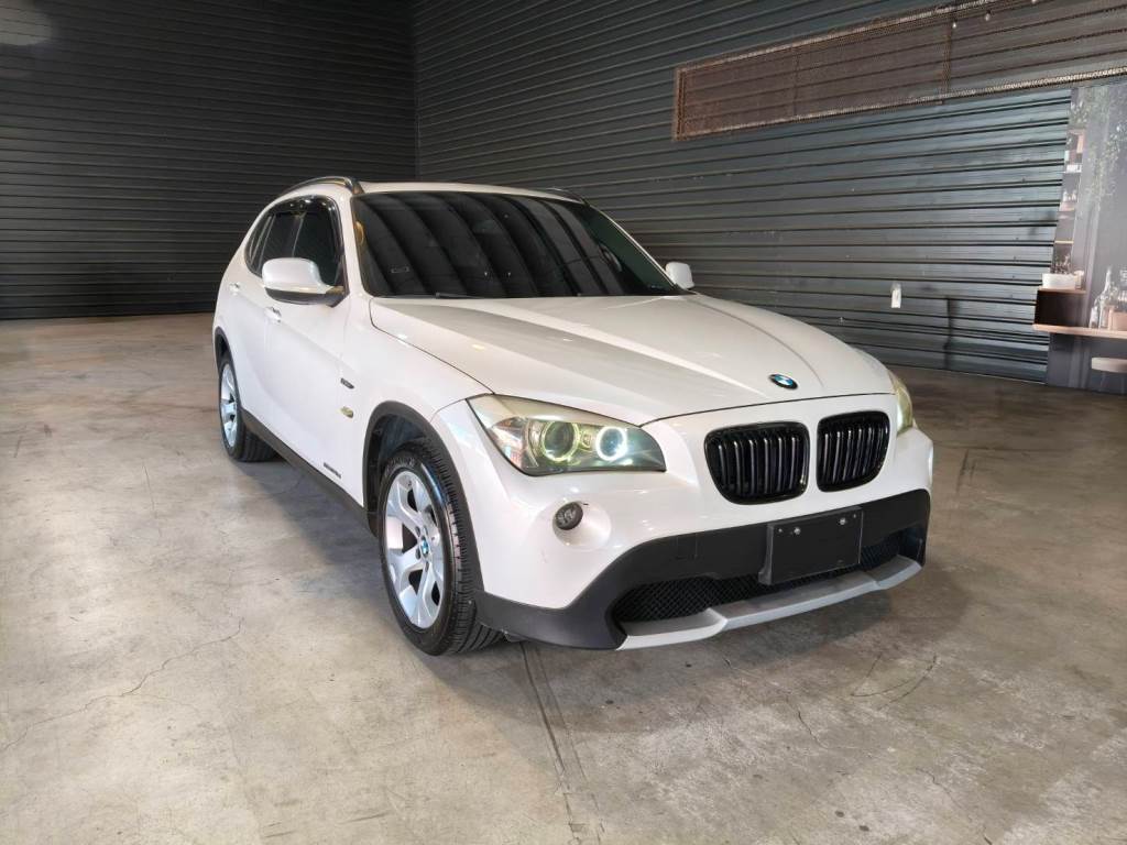 2.0 SDRIVE 20d 渦輪增壓 手自排 雙區恆溫 導航 全景天窗 倒車影像 一手車 原鈑件 認證車 保證無泡水 無重大事故 車況優【意 洽 :0958-681555 Line 同電話，呂先生，歡迎聯絡賞車，謝謝!】  第20張相片