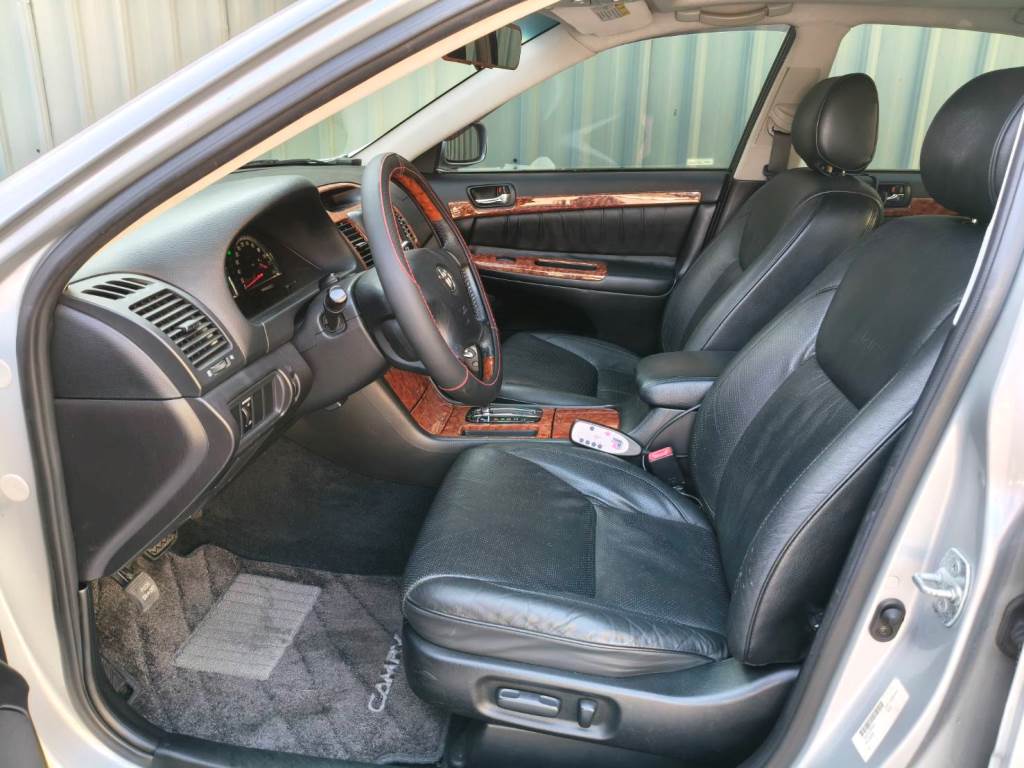 2.0G 自排 恆溫 天窗 電動椅 按摩椅 空氣濾清器 一手車 跑23萬 無待修 保證無泡水 無重大事故 車況優【意洽 : 0958-681555 Line 同電話，呂先生，歡迎聯絡】  第3張相片