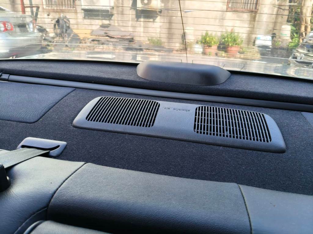 2.0G 自排 恆溫 天窗 電動椅 按摩椅 空氣濾清器 一手車 跑23萬 無待修 保證無泡水 無重大事故 車況優【意洽 : 0958-681555 Line 同電話，呂先生，歡迎聯絡】  第10張相片