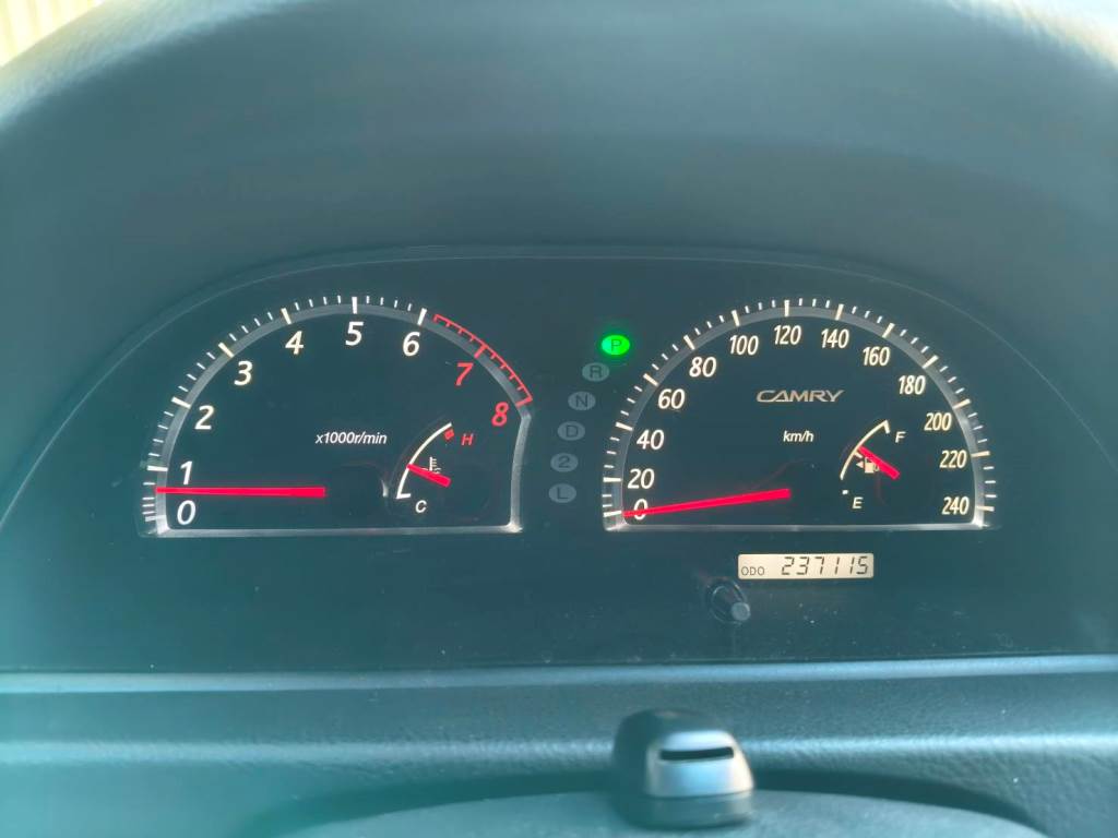 2.0G 自排 恆溫 天窗 電動椅 按摩椅 空氣濾清器 一手車 跑23萬 無待修 保證無泡水 無重大事故 車況優【意洽 : 0958-681555 Line 同電話，呂先生，歡迎聯絡】  第13張相片