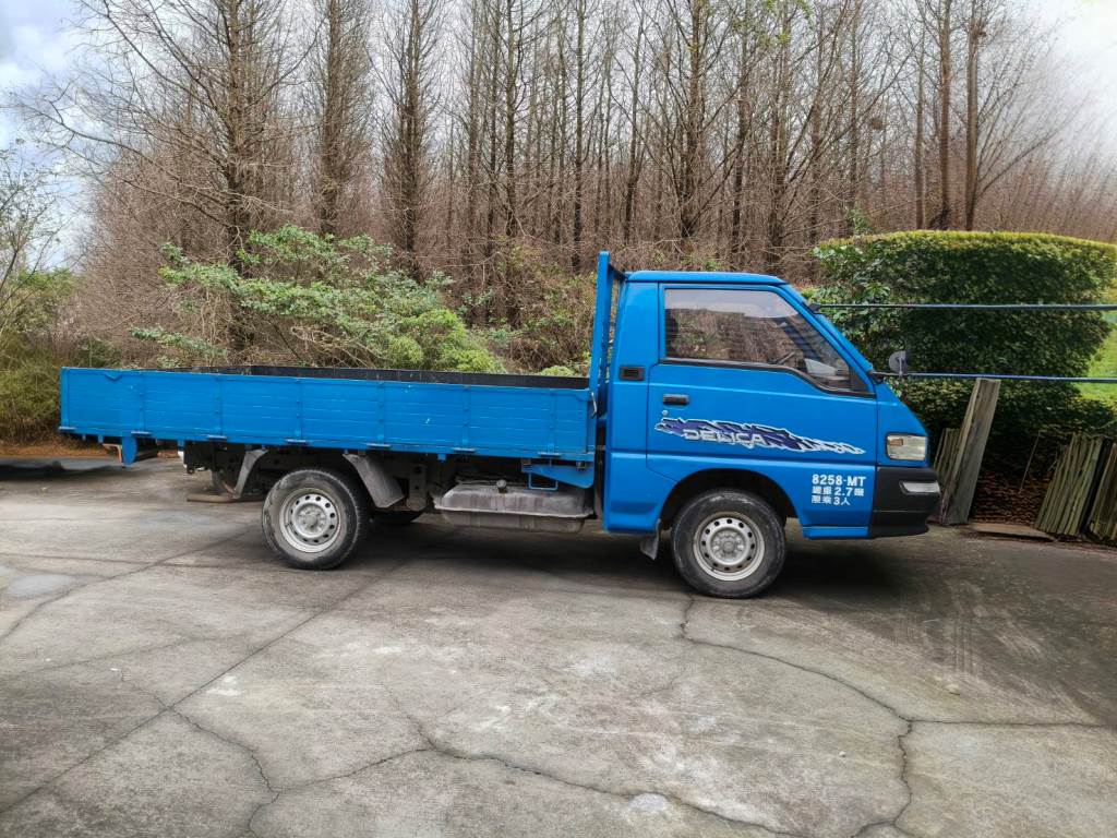 2.0 手排 一手車 跑11萬 里程保證 保證無泡水 無重大事故 車況優 【意 洽 :0958-681555 Line 同電話，呂先生，歡迎聯絡賞車，謝謝!】  第2張相片