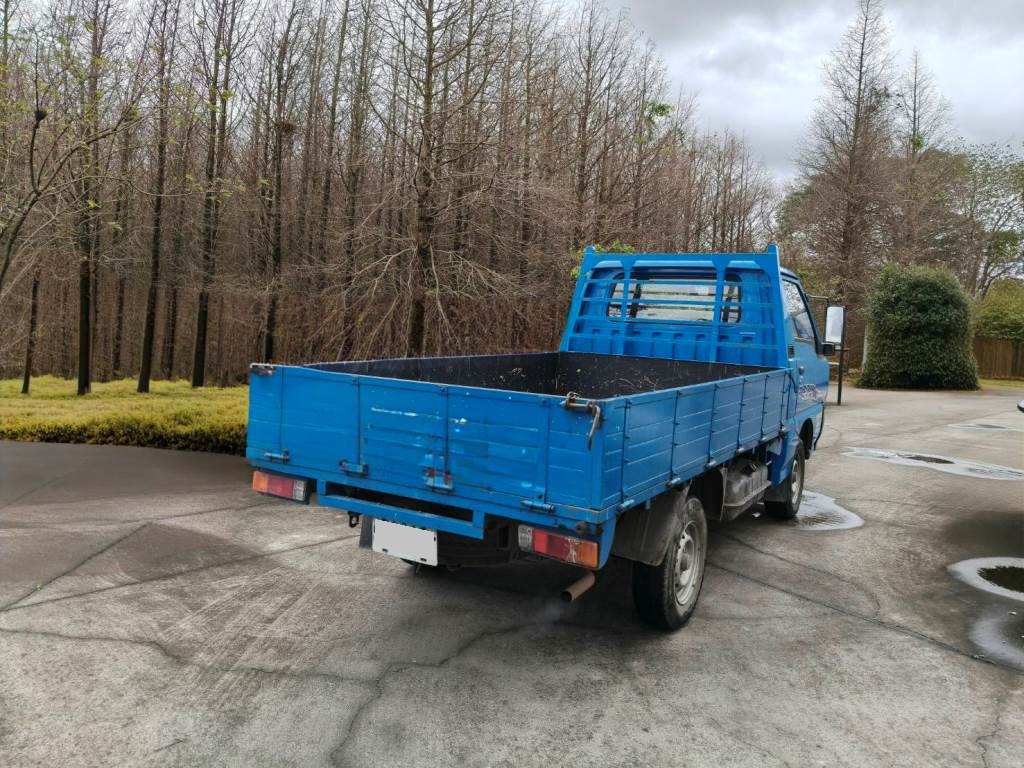 2.0 手排 一手車 跑11萬 里程保證 保證無泡水 無重大事故 車況優 【意 洽 :0958-681555 Line 同電話，呂先生，歡迎聯絡賞車，謝謝!】  第7張相片