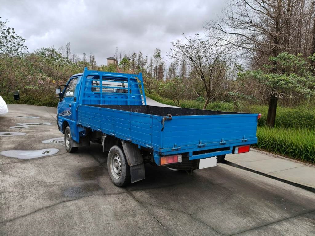 2.0 手排 一手車 跑11萬 里程保證 保證無泡水 無重大事故 車況優 【意 洽 :0958-681555 Line 同電話，呂先生，歡迎聯絡賞車，謝謝!】  第8張相片