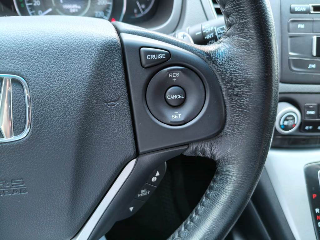 CR-V 第四代 休旅車 2.4 VTi 手自排快撥 恆溫 定速  一手車 跑10萬 認證車 可全額貸 原鈑件 無待修 保證無泡水 無重大事故 車況優【意 洽 :0958-681555 Line 同電話，呂先生，歡迎聯絡賞車，謝謝!】  第12張相片