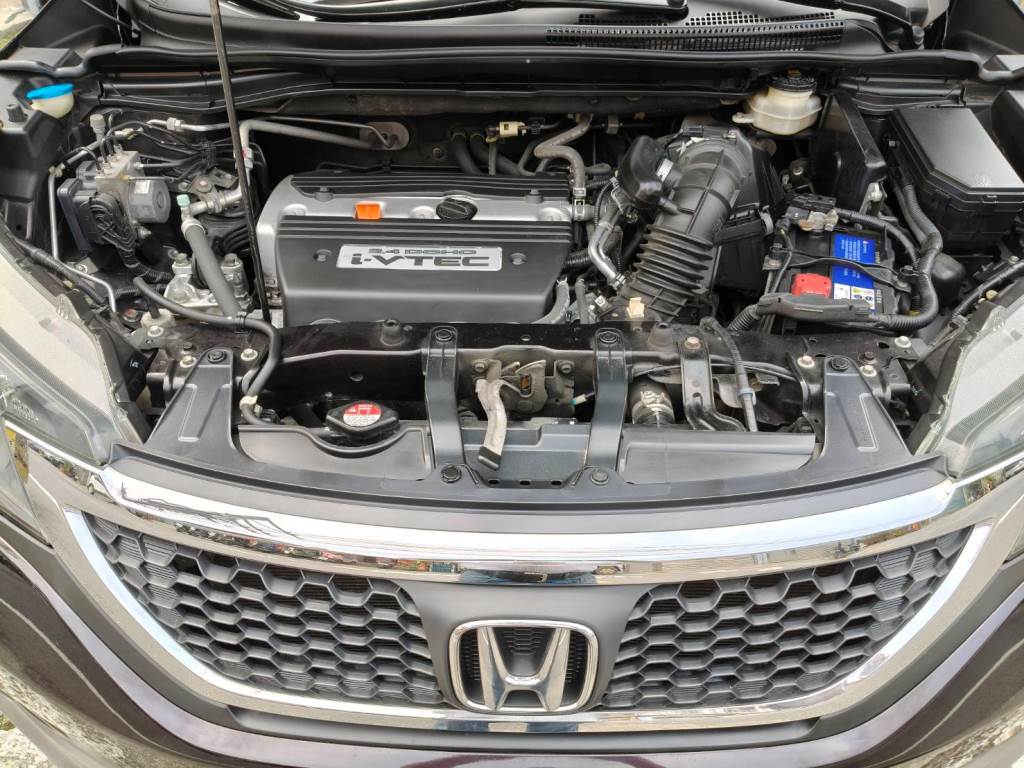 CR-V 第四代 休旅車 2.4 VTi 手自排快撥 恆溫 定速  一手車 跑10萬 認證車 可全額貸 原鈑件 無待修 保證無泡水 無重大事故 車況優【意 洽 :0958-681555 Line 同電話，呂先生，歡迎聯絡賞車，謝謝!】  第14張相片