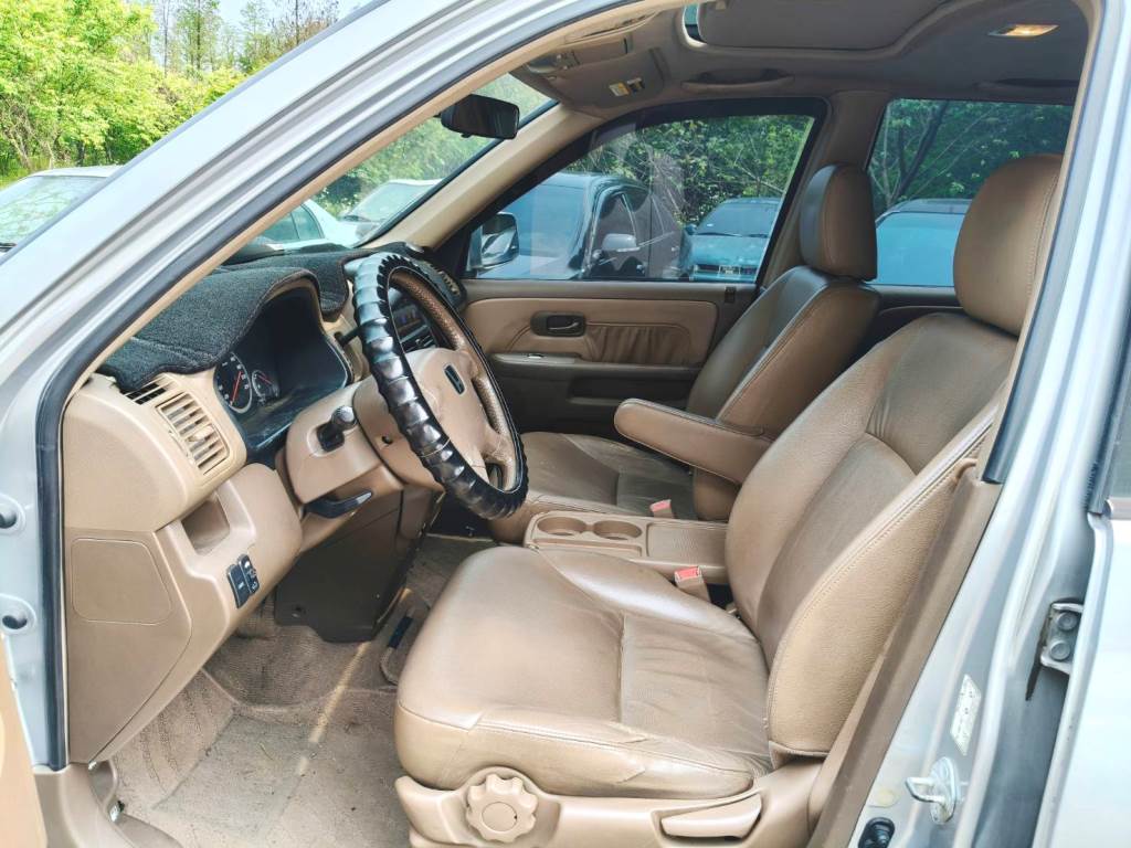 4WD 休旅車 CR-V 休旅車 2.0 4WD 自排 定速 導航 10吋安卓主機 無待修 保證無泡水 無重大事故 車況優【意 洽 :0958-681555 Line 同電話，呂先生，歡迎聯絡】  第3張相片