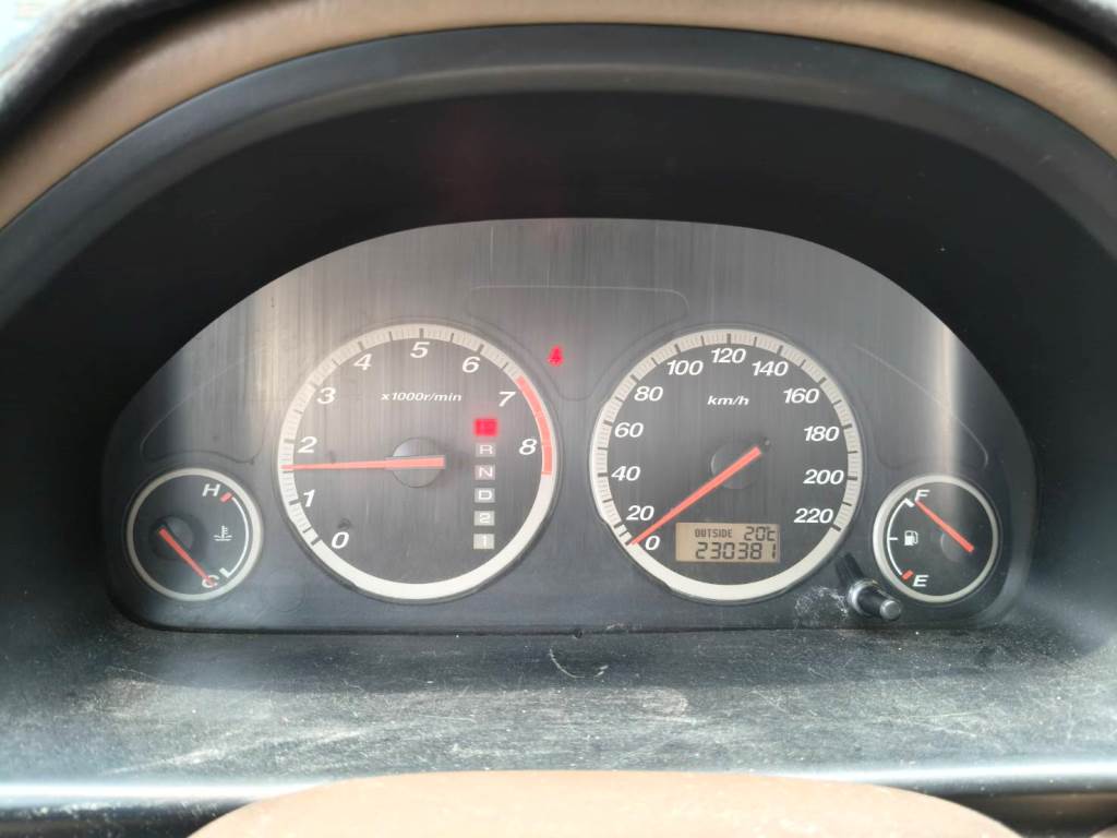 4WD 休旅車 CR-V 休旅車 2.0 4WD 自排 定速 導航 10吋安卓主機 無待修 保證無泡水 無重大事故 車況優【意 洽 :0958-681555 Line 同電話，呂先生，歡迎聯絡】  第10張相片