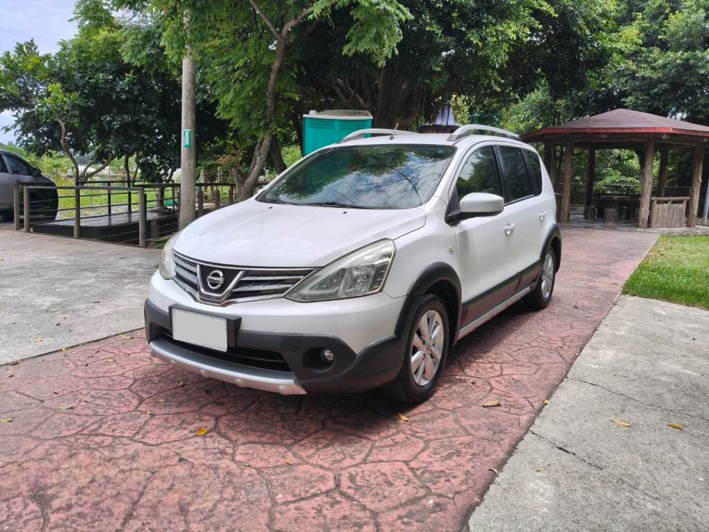 1.6 豪華版 自排 恆溫 導航 倒車影像 車頂行李架  一手車 跑15萬 無待修 保證無泡水 無重大事故 車況優【意洽 : 0958-681555 Line 同電話，呂先生，歡迎聯絡】  第1張相片
