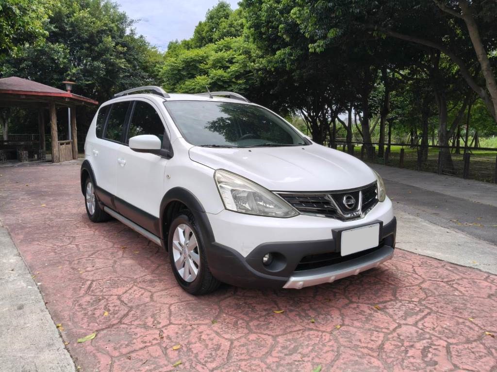 1.6 豪華版 自排 恆溫 導航 倒車影像 車頂行李架  一手車 跑15萬 無待修 保證無泡水 無重大事故 車況優【意洽 : 0958-681555 Line 同電話，呂先生，歡迎聯絡】  第13張相片