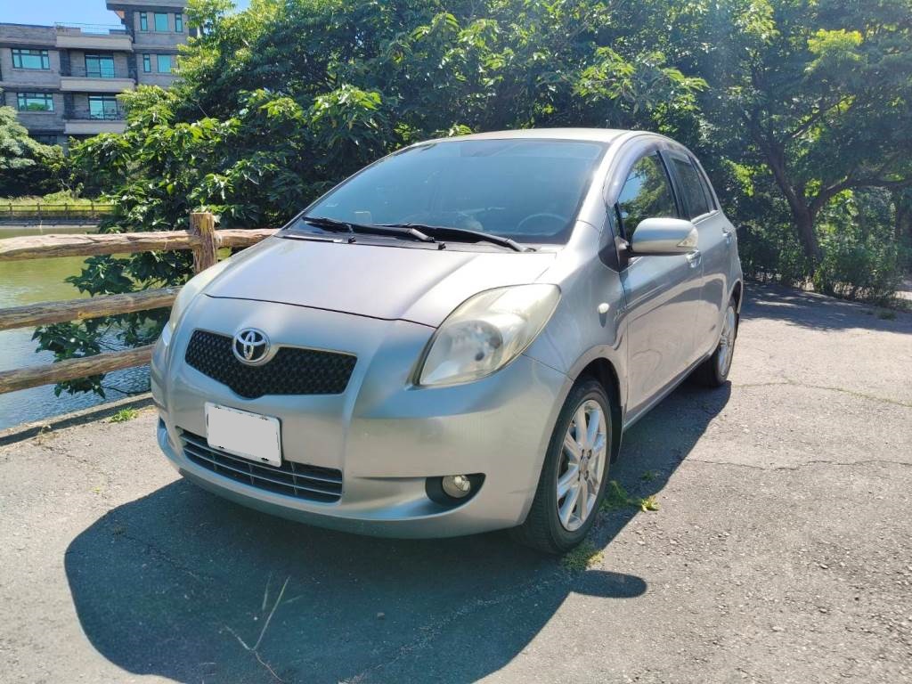2007年式 YARIS 一手車 保證無泡水 無重大事故 車況佳【意 洽 :0958-681555 Line 同電話，呂先生，歡迎聯絡賞車，謝謝!】  第1張相片