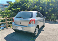 2007年式 YARIS 一手車 保證無泡水 無重大事故 車況佳【意 洽 :0958-681555 Line 同電話，呂先生，歡迎聯絡賞車，謝謝!】  第3張縮圖
