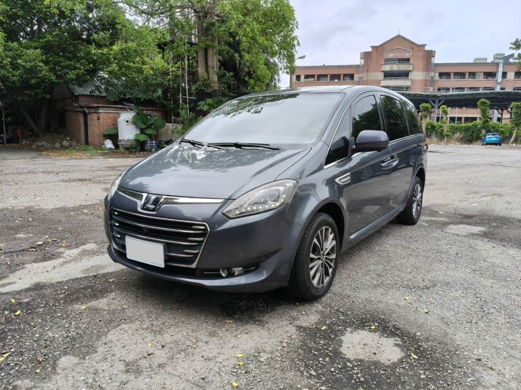  M7 TURBO ECO HYPER 休旅車 2.2渦輪增壓 頂級旗艦型 手自排 天窗 恆溫 定速 電動椅 記憶座椅 360度環景影像 雙電動側滑門 一手車 跑12萬 【意洽 : 0958-681555 Line 同電話，呂先生，歡  第1張相片