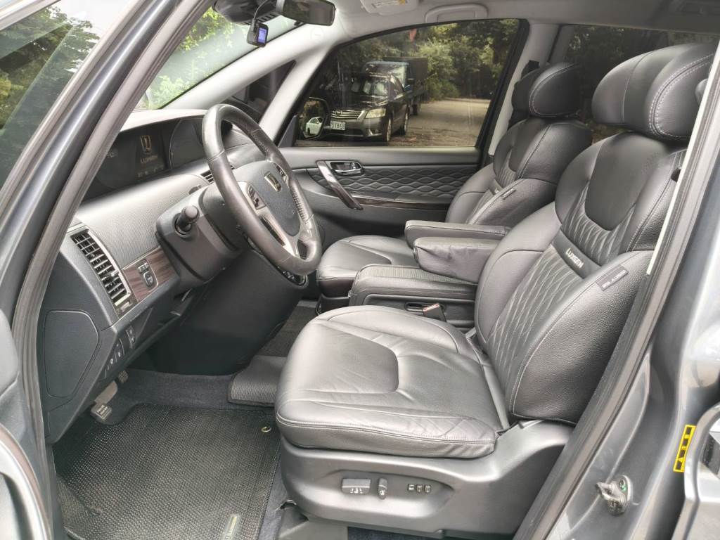  M7 TURBO ECO HYPER 休旅車 2.2渦輪增壓 頂級旗艦型 手自排 天窗 恆溫 定速 電動椅 記憶座椅 360度環景影像 雙電動側滑門 一手車 跑12萬 【意洽 : 0958-681555 Line 同電話，呂先生，歡  第3張相片