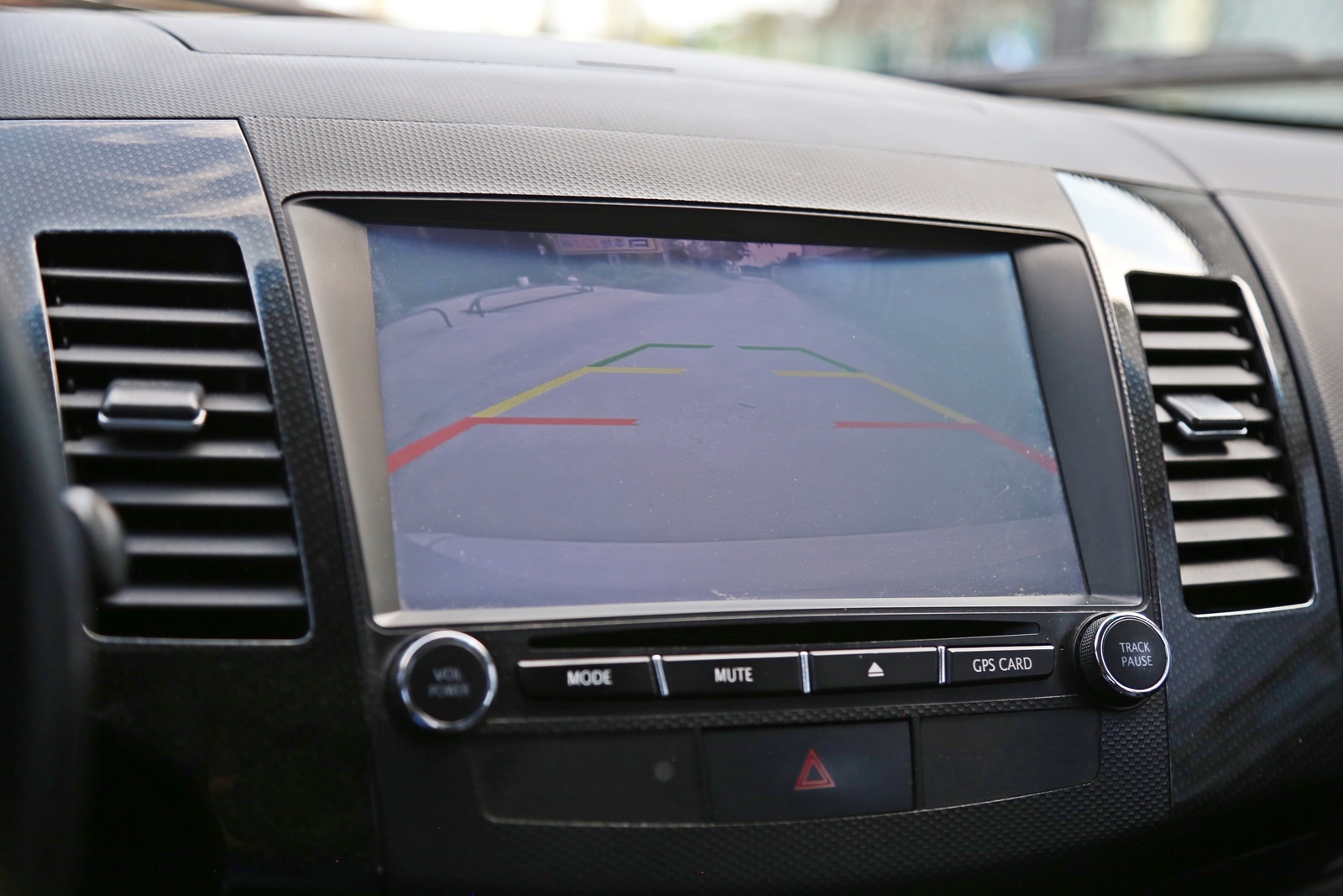 MITSUBISHI Outlander 2.4 iO (2代)  第9張相片