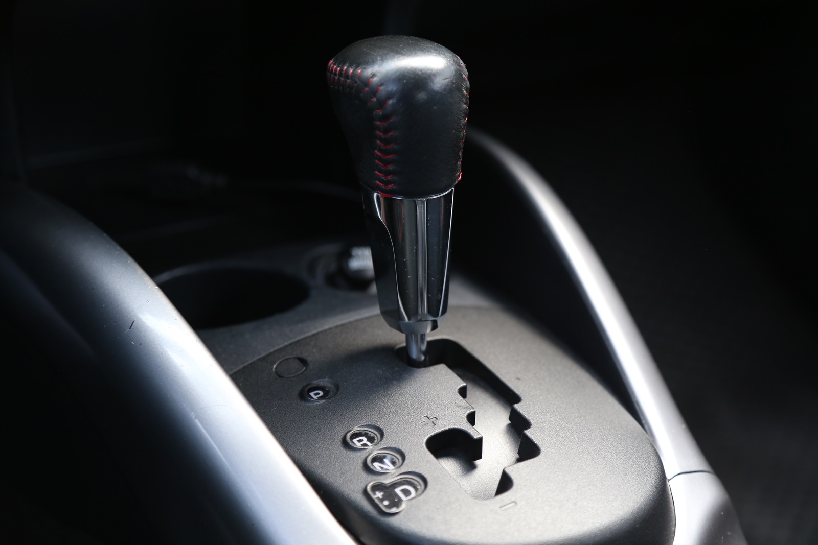 MITSUBISHI Outlander 2.4 iO (2代)  第11張相片