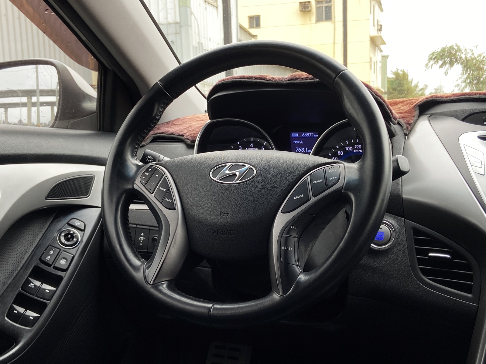 實車實價 可線上視訊賞車 FB搜尋【誠信小邱 專業中古車經理人】  第4張相片