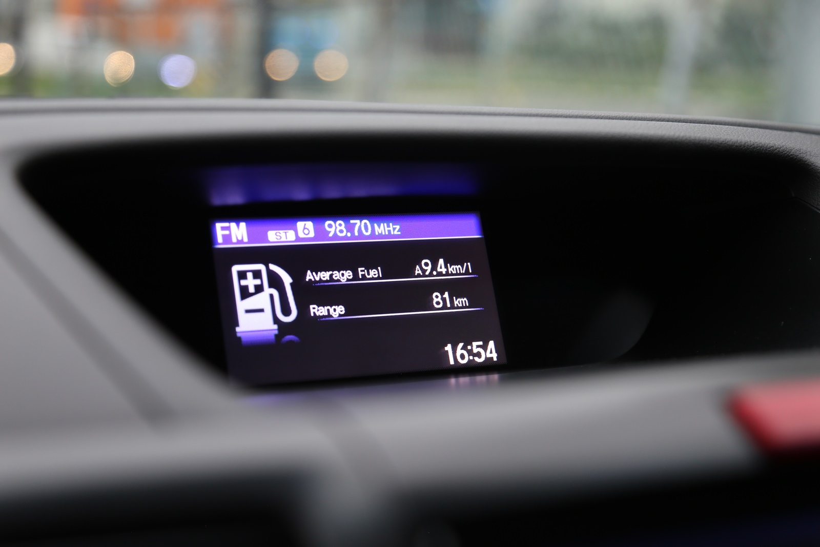 實車實價 可線上視訊賞車 FB搜尋【誠信小邱 專業中古車經理人】  第12張相片