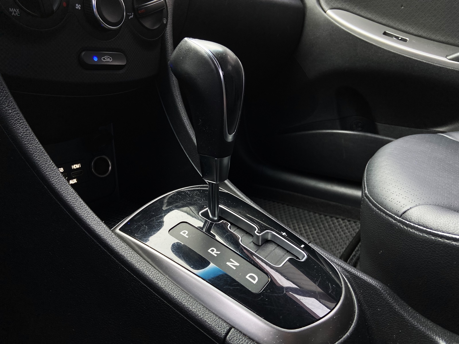 實車實價 可線上視訊賞車 FB搜尋【誠信小邱 專業中古車經理人】  第11張相片