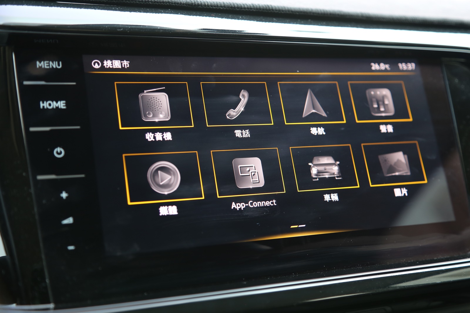 實車實價 可線上視訊賞車 FB搜尋【誠信小邱 專業中古車經理人】  第10張相片