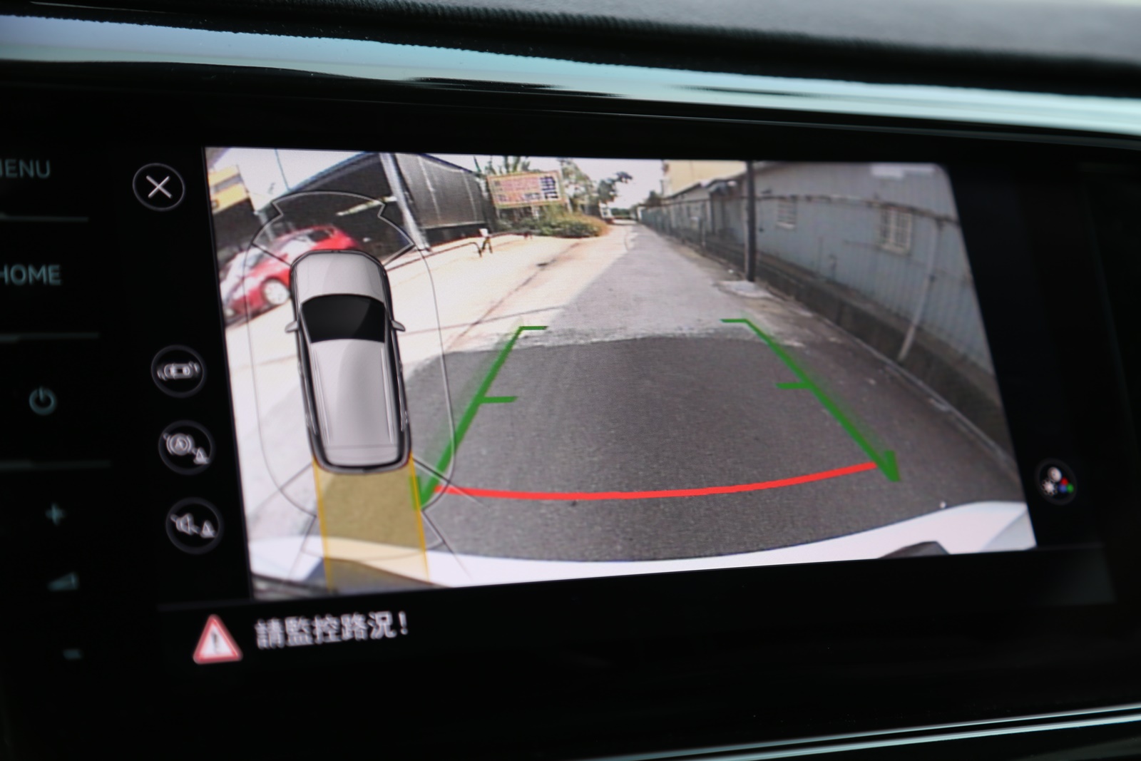 實車實價 可線上視訊賞車 FB搜尋【誠信小邱 專業中古車經理人】  第11張相片