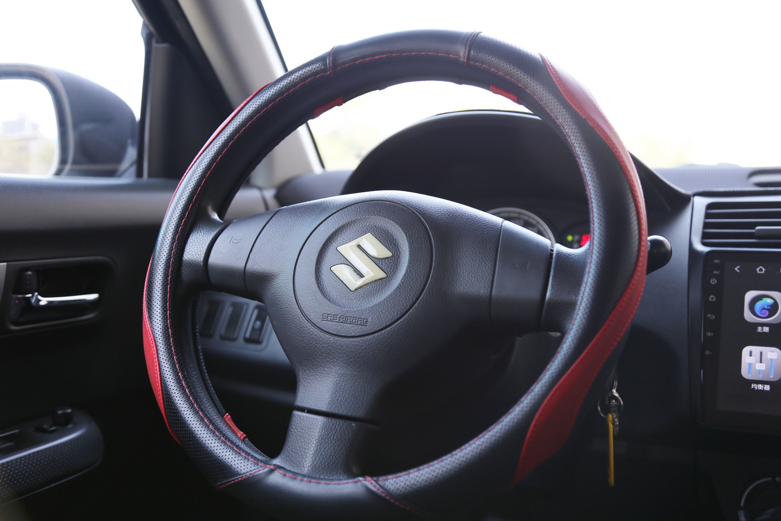 實車實價 可線上視訊賞車 FB搜尋【誠信小邱 專業中古車經理人】  第7張相片