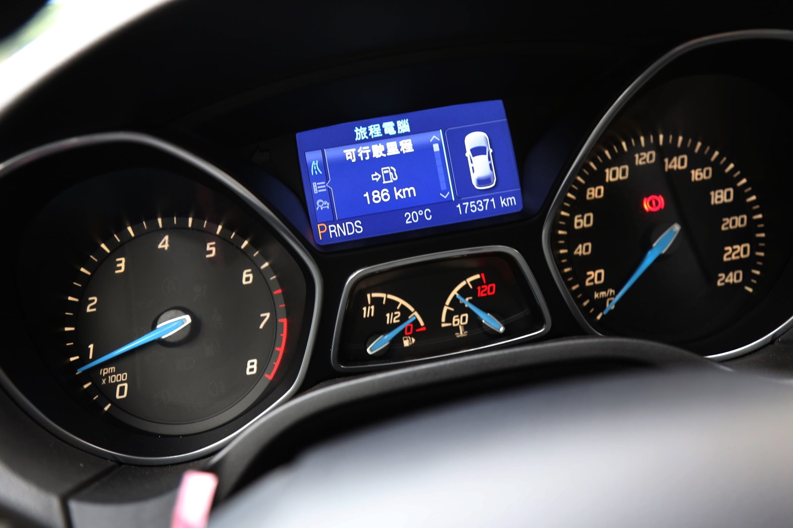 實車實價 可線上視訊賞車 FB搜尋【誠信小邱 專業中古車經理人】  第10張相片