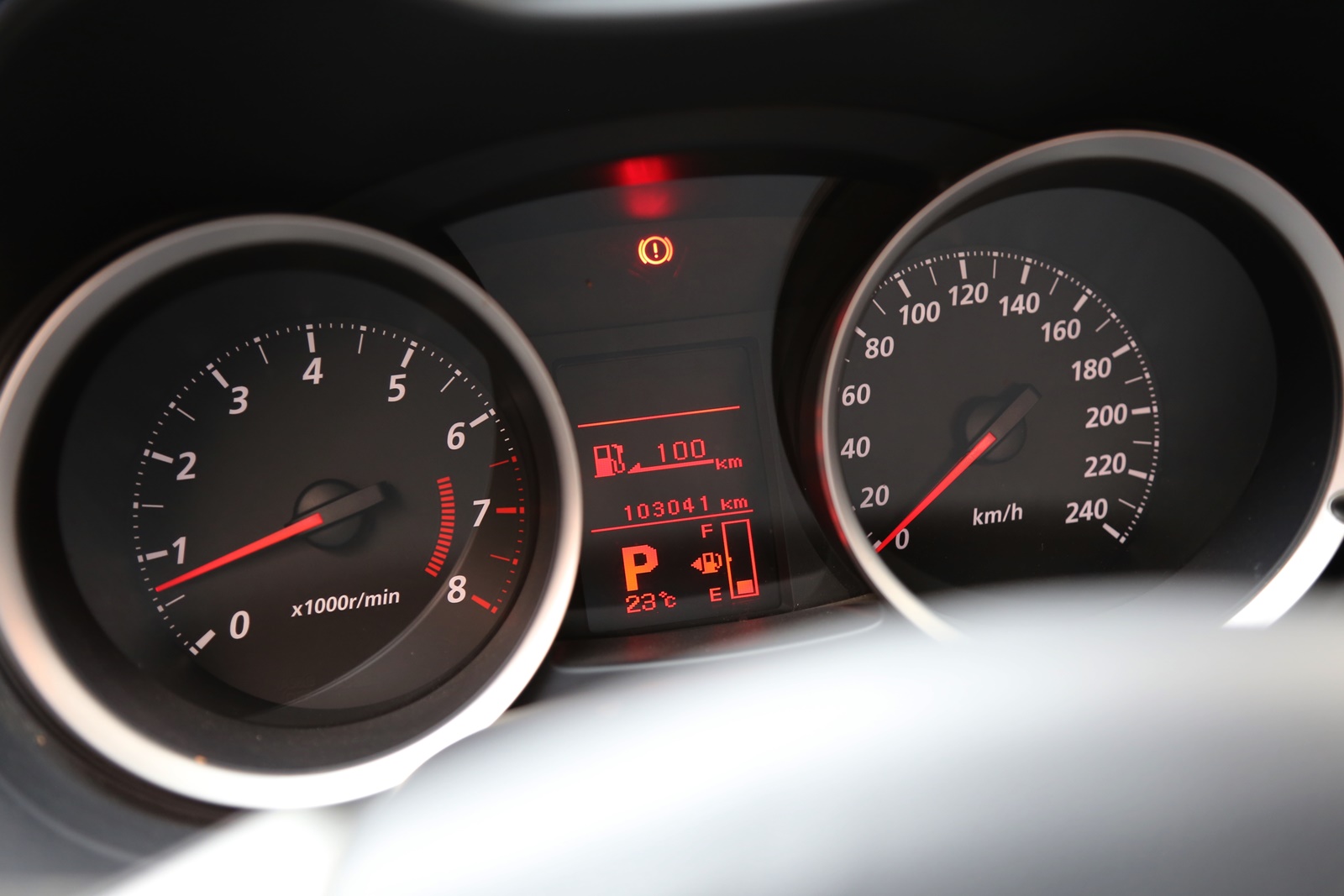 實車實價 可線上視訊賞車 FB搜尋【誠信小邱 專業中古車經理人】  第8張相片