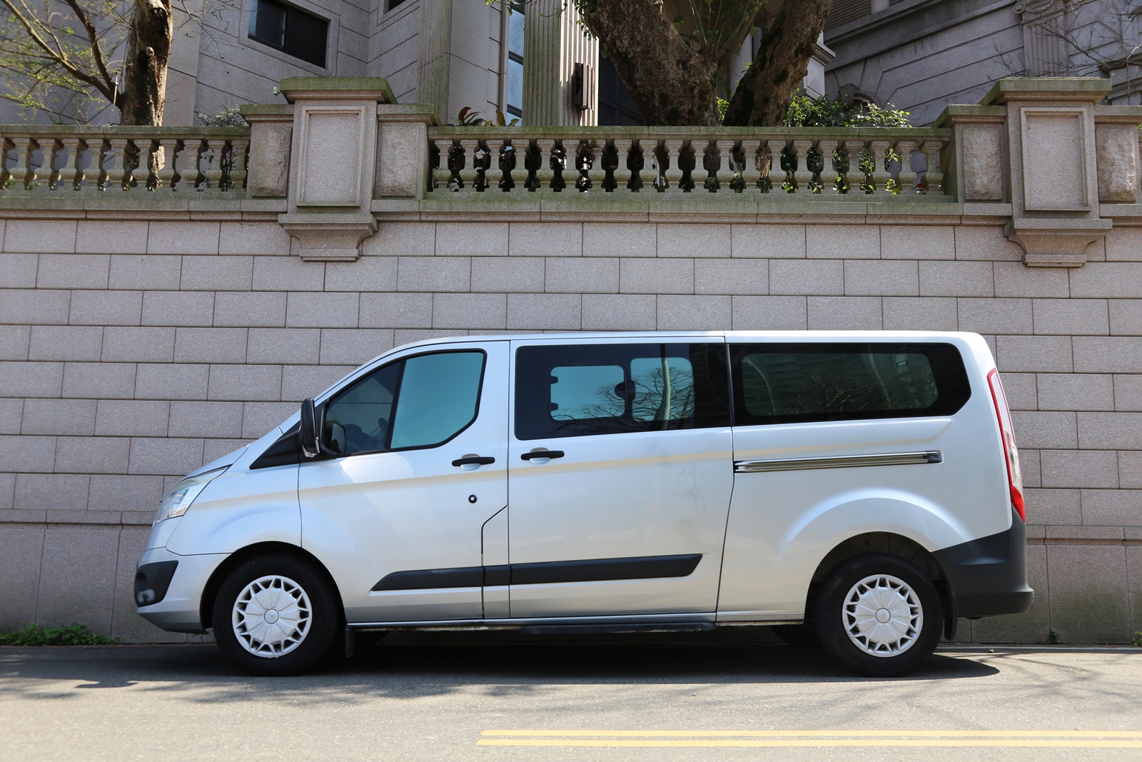 實車實價 可線上視訊賞車 FB搜尋【誠信小邱 專業中古車經理人】  第2張相片