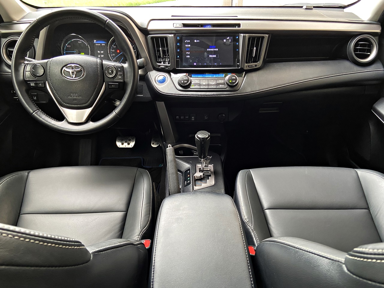 實車在店 四代小改款RAV4 Hybrid油電版 里程只跑4萬 市場稀有油電車   第4張相片