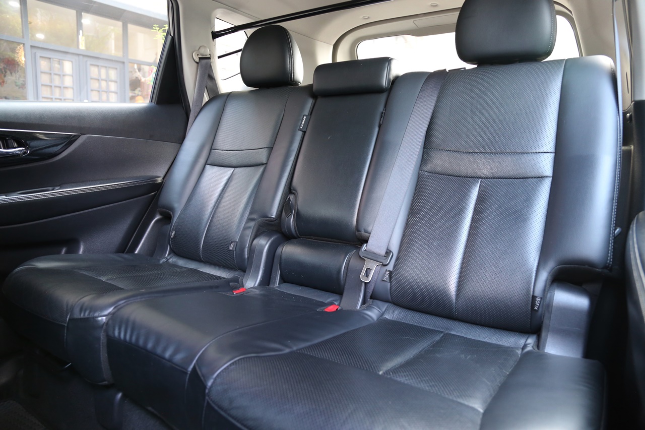 實車實價 可線上視訊賞車 FB搜尋【誠信小邱 專業中古車經理人】  第10張相片