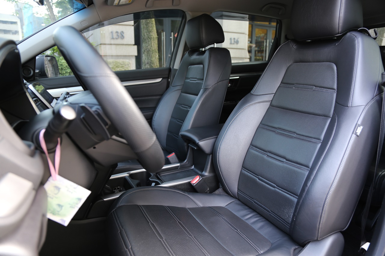 實車實價 可線上視訊賞車 FB搜尋【誠信小邱 專業中古車經理人】  第8張相片