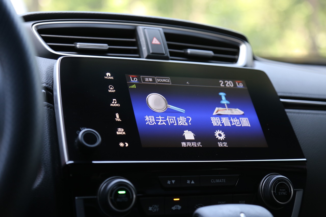 實車實價 可線上視訊賞車 FB搜尋【誠信小邱 專業中古車經理人】  第14張相片