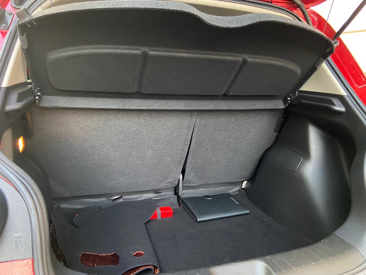 實車實價 FB搜尋【誠信小邱 專業中古車經理人】全額貸款低利率0元交車  第12張相片