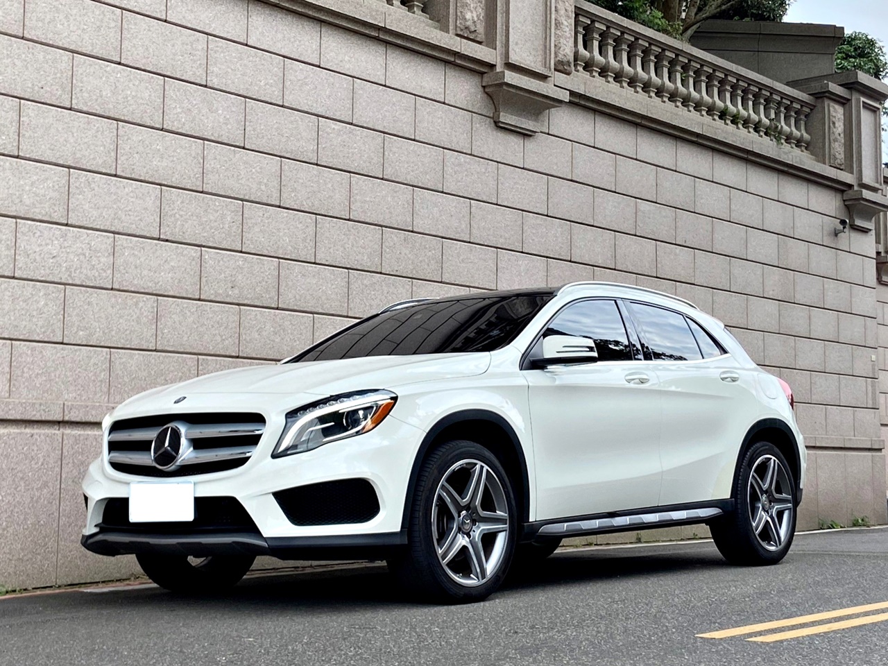 加規大滿配 GLA250 AMG 實車實價 FB搜尋 誠信小邱 專業中古車經理人  第1張相片