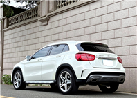 加規大滿配 GLA250 AMG 實車實價 FB搜尋 誠信小邱 專業中古車經理人  第2張縮圖