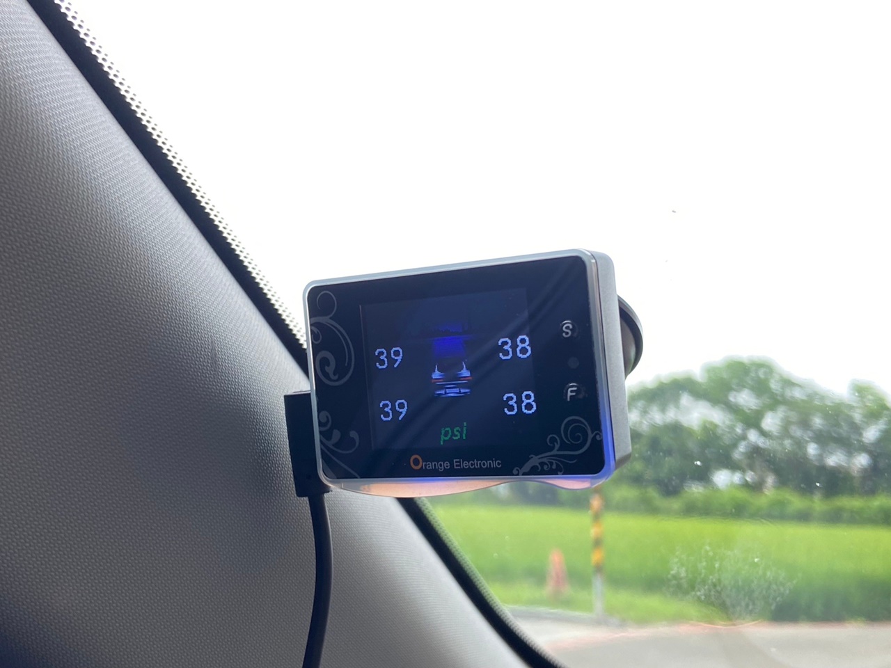 實車實價 FB搜尋【誠信小邱 專業中古車經理人】全額貸款低利率0元交車  第5張相片