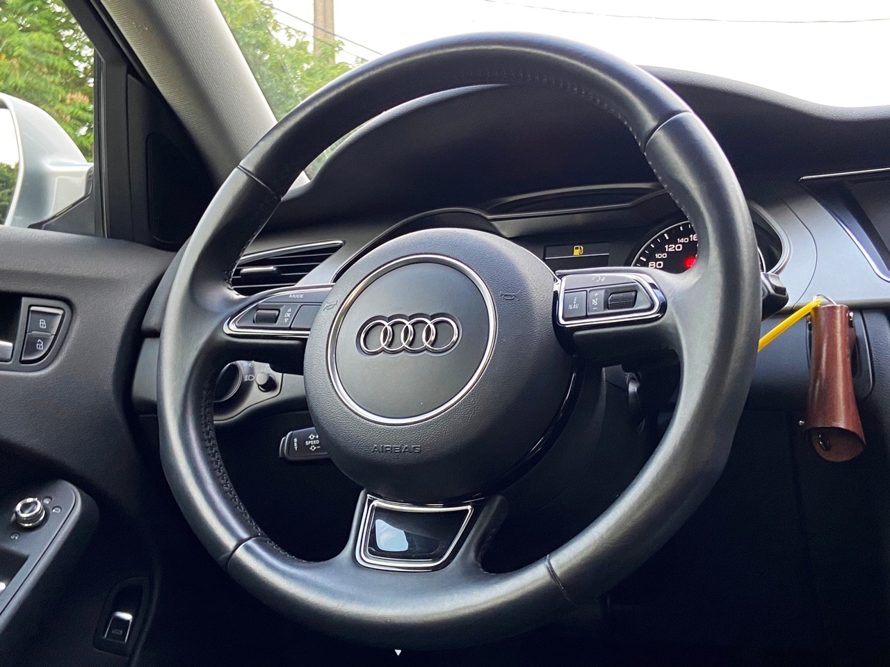 實車實價 FB搜尋【誠信小邱 專業中古車經理人】全額貸款低利率0元交車  第15張相片