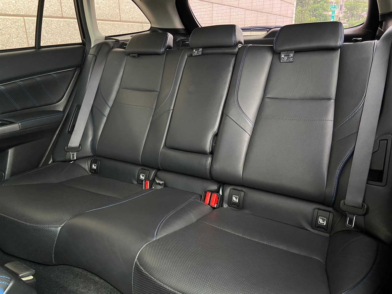 實車實價 FB搜尋【誠信小邱 專業中古車經理人】全額貸款低利率0元交車  第17張相片
