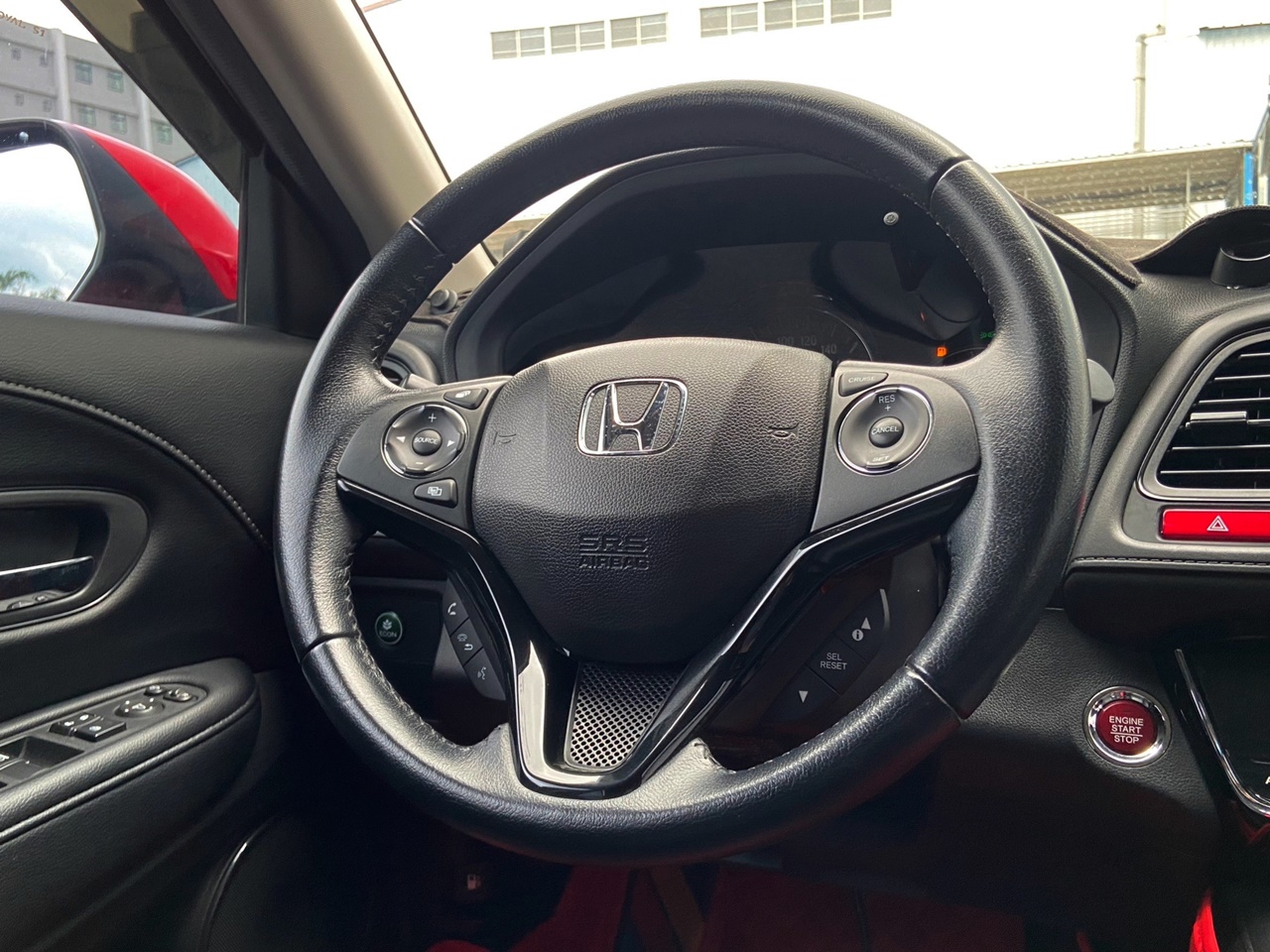 實車實價 FB搜尋【誠信小邱 專業中古車經理人】全額貸款低利率0元交車  第4張相片