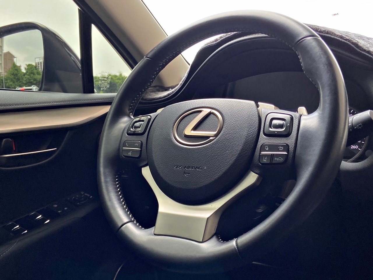 實車實價 FB搜尋【誠信小邱 專業中古車經理人】全額貸款低利率0元交車  第4張相片