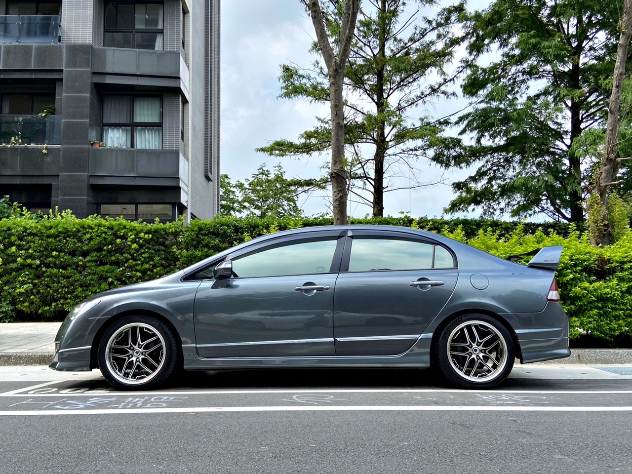 實車實價 FB搜尋【誠信小邱 專業中古車經理人】全額貸款低利率0元交車  第2張相片