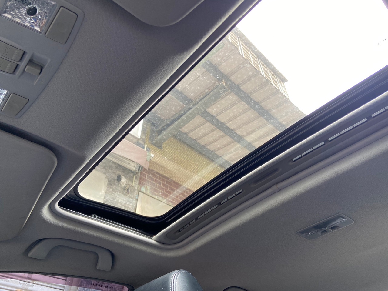 實車實價 FB搜尋【誠信小邱 專業中古車經理人】全額貸款低利率0元交車  第7張相片