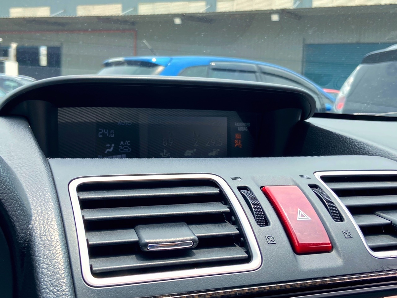 實車實價 FB搜尋【誠信小邱 專業中古車經理人】全額貸款低利率0元交車  第9張相片