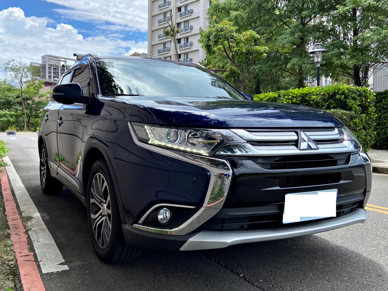 實車實價 FB搜尋【誠信小邱 專業中古車經理人】全額貸款低利率0元交車  第3張相片